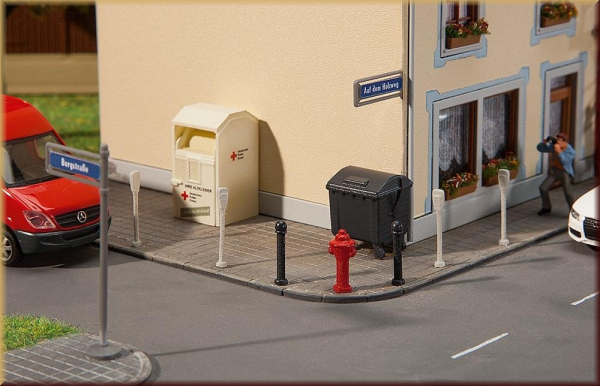 Faller 180450 Straßenschilder mit Zubehör - Bild