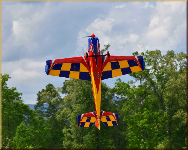 Robbe A173V2-R EXTREMEFLIGHT-RC EXTRA 300 48 V2 ROT/BLAU/GELB ARF - Bild