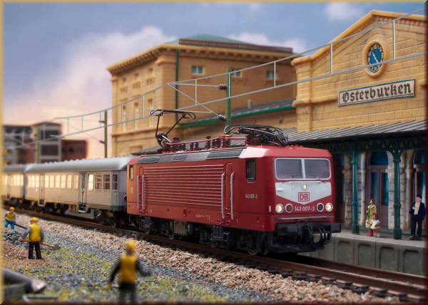 Trix 16431 E-Lok BR 143 DB AG - Bild